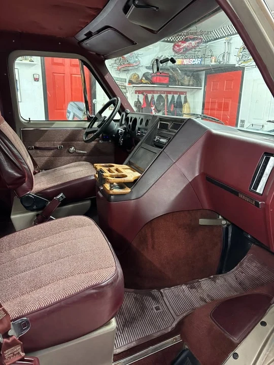 1989 Chevrolet G-Series Van - Image 6 of 9