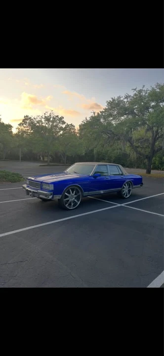 1989 Chevrolet Caprice - Image 5 of 8