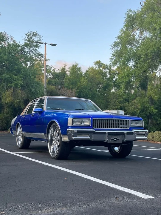 1989 Chevrolet Caprice - Image 2 of 8