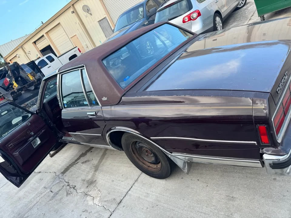 1989 Chevrolet Caprice - Image 6 of 10
