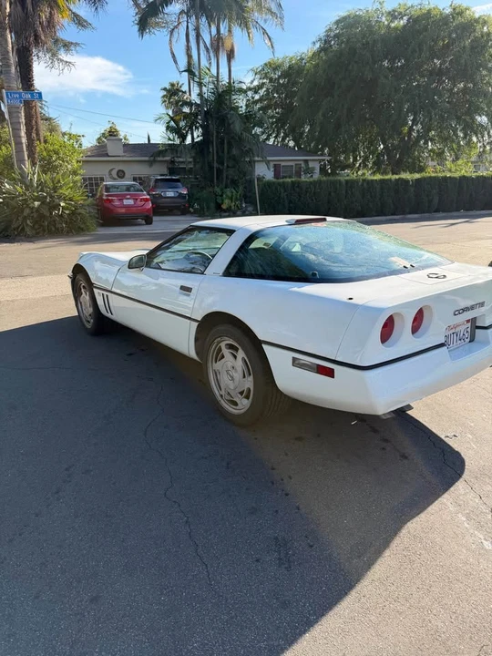 1989 Chevrolet Corvette C4 - Image 2 of 9
