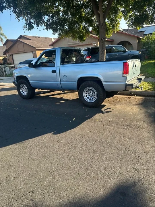 1989 Chevrolet Silverado - Image 3 of 5