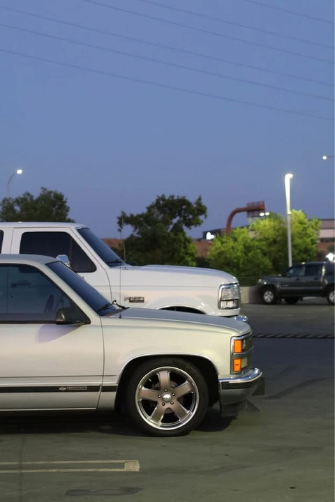 1989 Chevrolet Silverado - Image 4 of 7