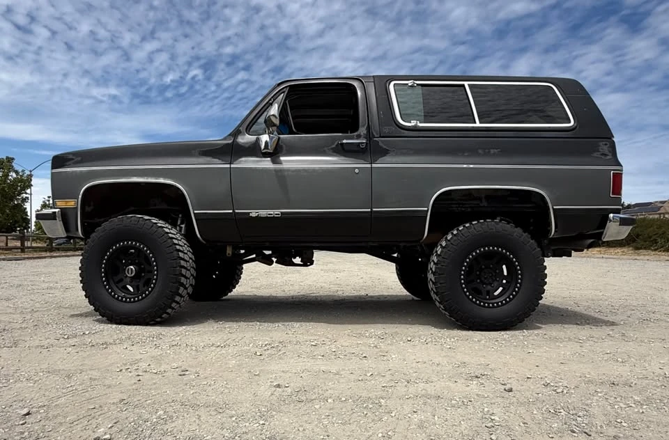 1989 Chevrolet K5 Blazer 2nd Gen - Image 7 of 15