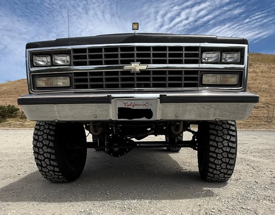 1989 Chevrolet K5 Blazer 2nd Gen - Image 6 of 15
