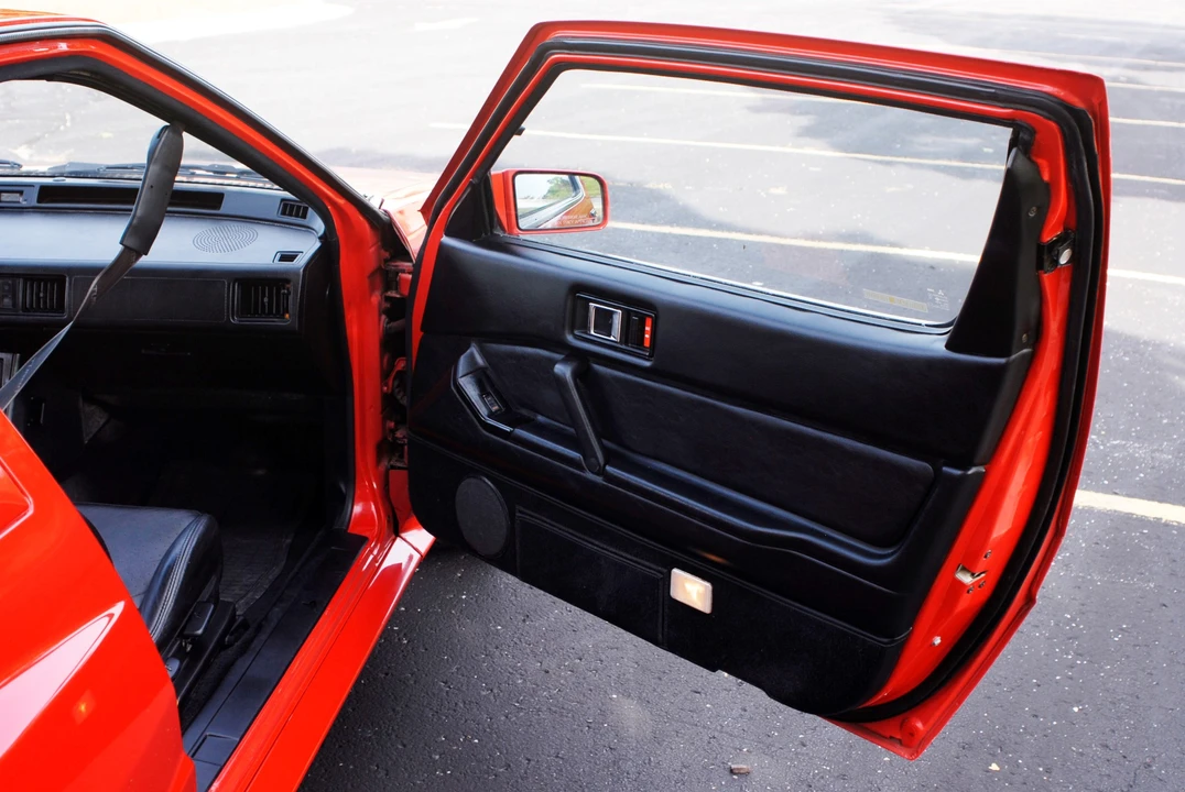 1989 Chrysler Conquest - Image 17 of 31