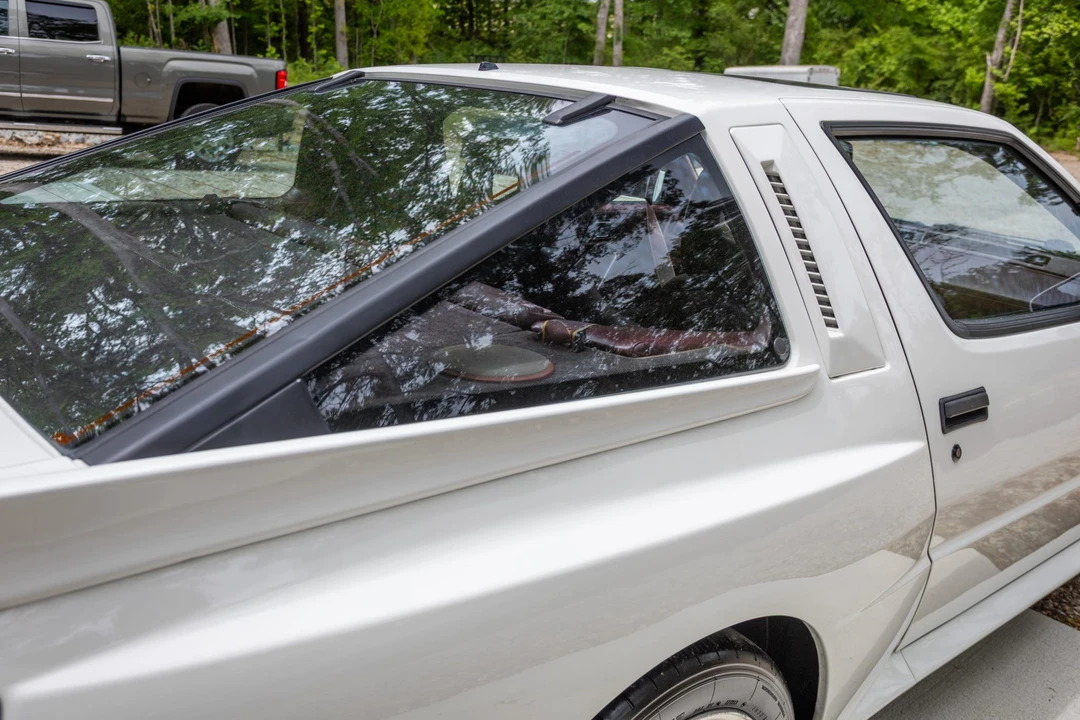 1989 Chrysler Conquest - Image 27 of 31