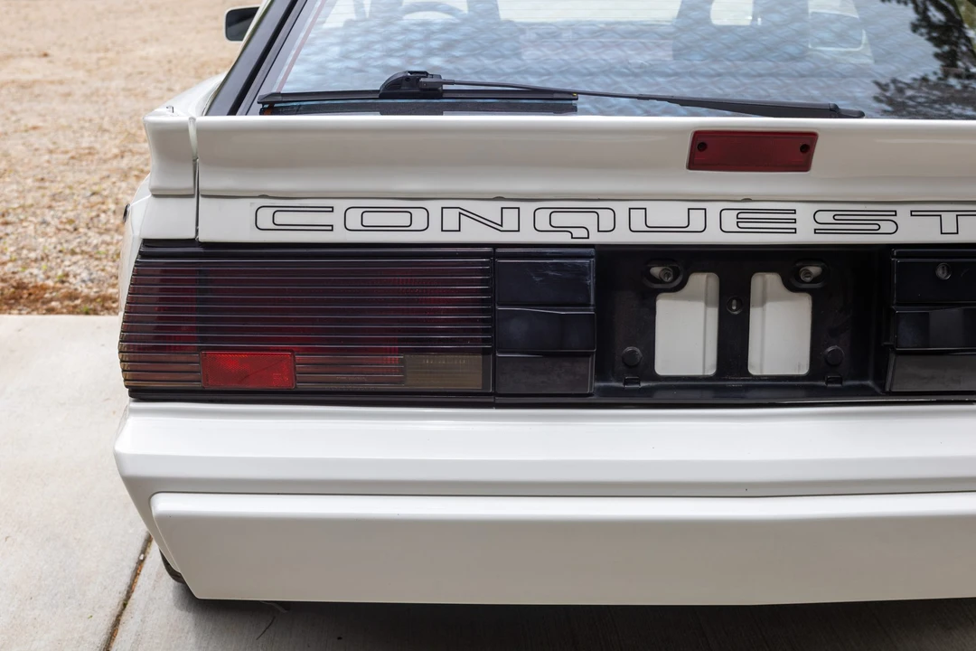1989 Chrysler Conquest - Image 18 of 31