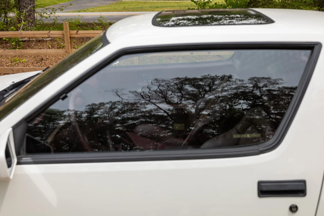 1989 Chrysler Conquest - Image 24 of 31