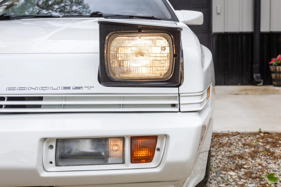 1989 Chrysler Conquest - Image 11 of 31