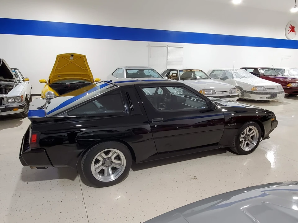 1989 Chrysler Conquest - Image 17 of 31