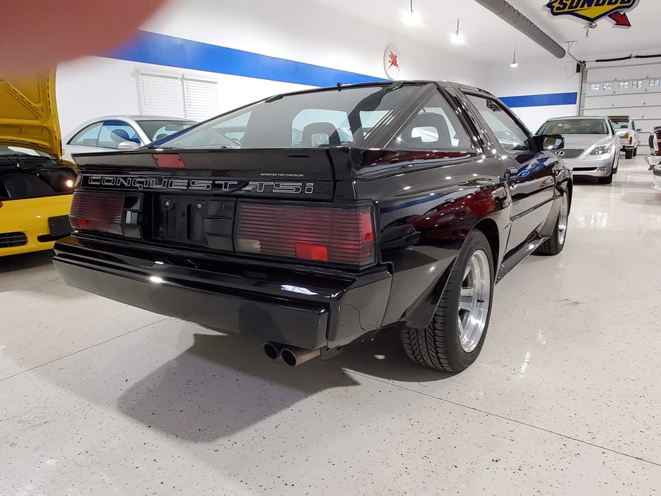 1989 Chrysler Conquest - Image 16 of 31