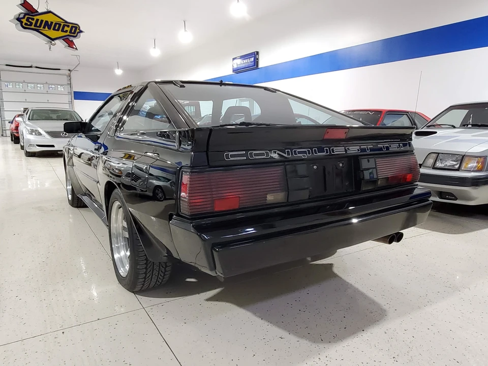 1989 Chrysler Conquest - Image 13 of 31