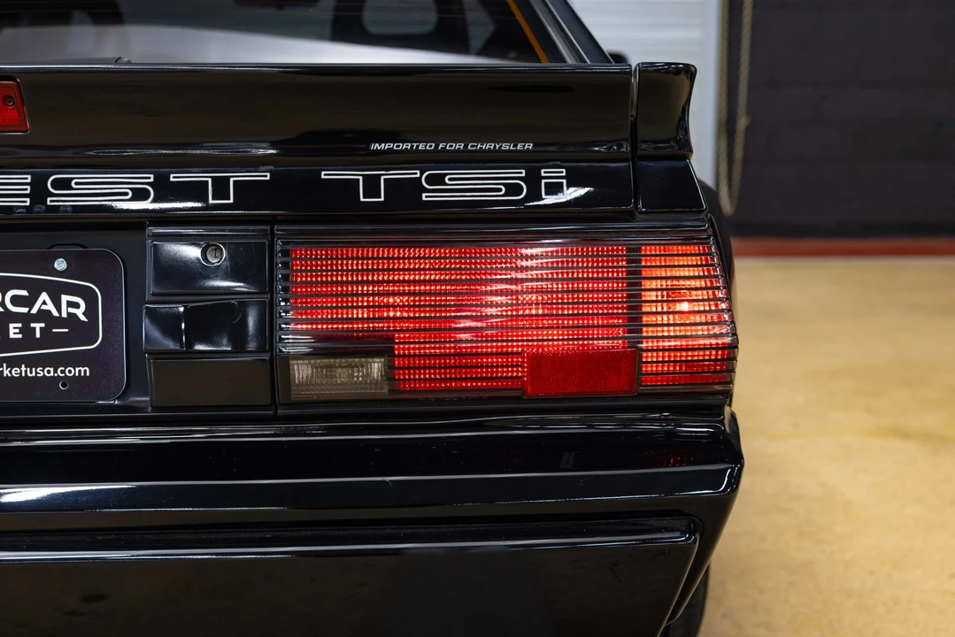 1989 Chrysler Conquest - Image 21 of 31