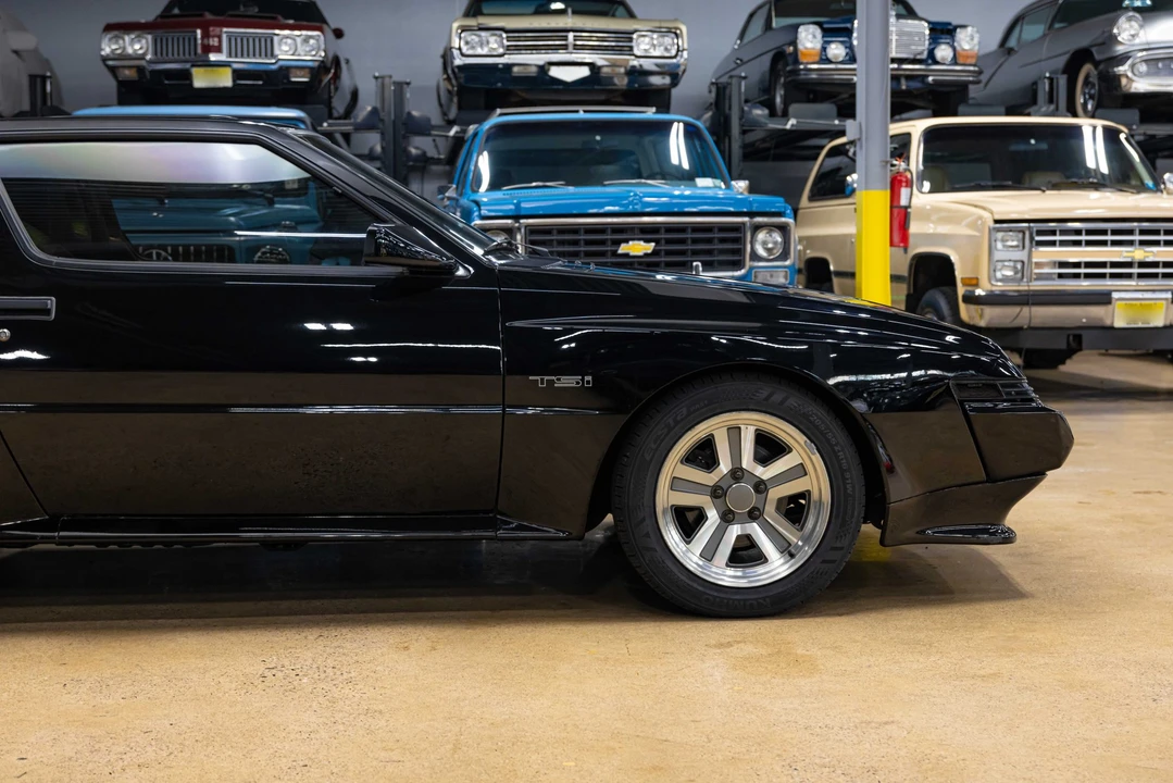 1989 Chrysler Conquest - Image 17 of 31