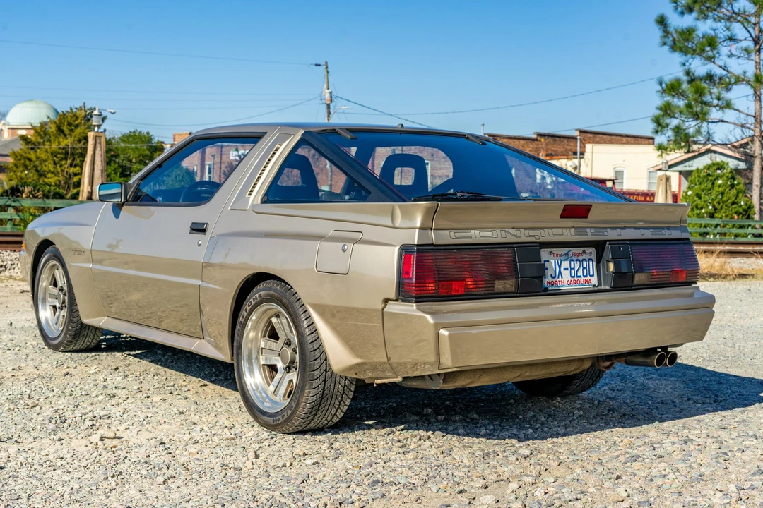 1989 Chrysler Conquest - Image 11 of 31