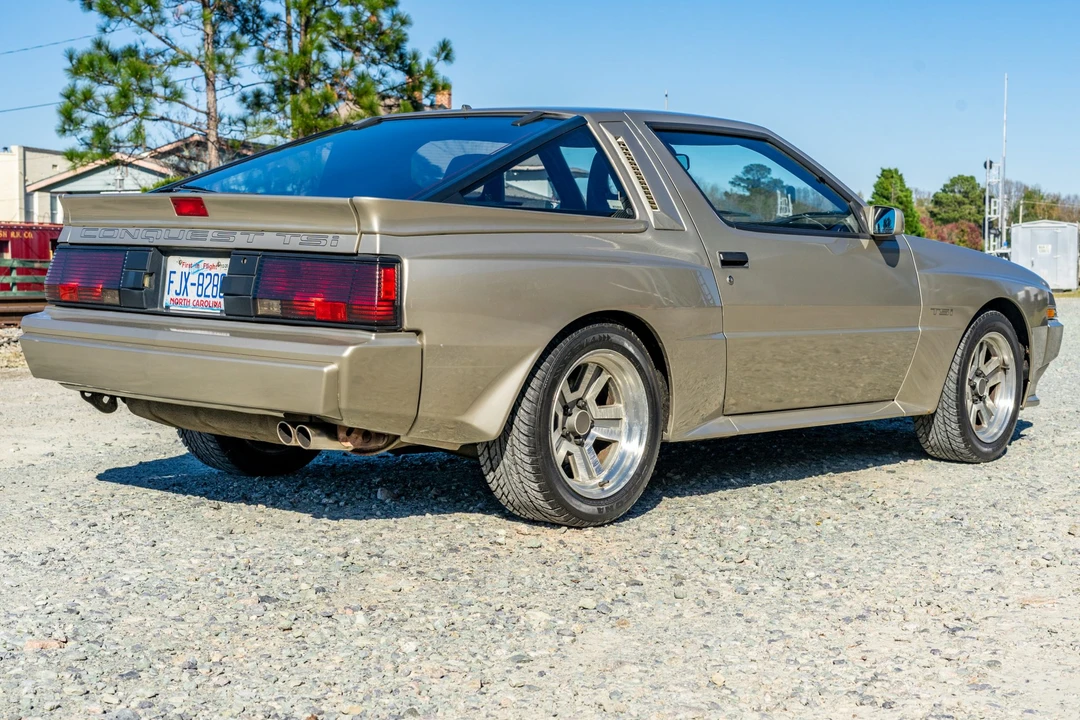 1989 Chrysler Conquest - Image 14 of 31
