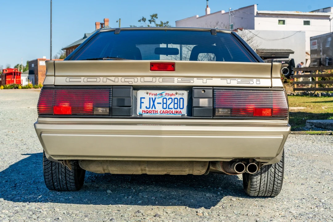 1989 Chrysler Conquest - Image 12 of 31