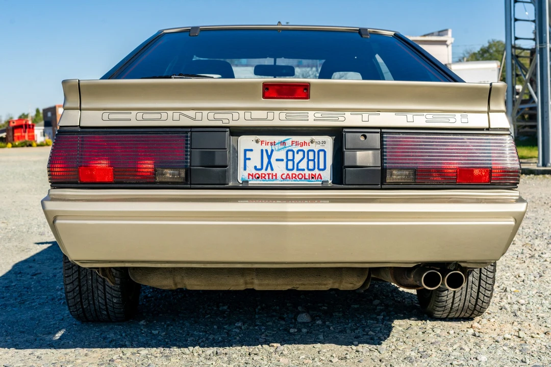 1989 Chrysler Conquest - Image 13 of 31