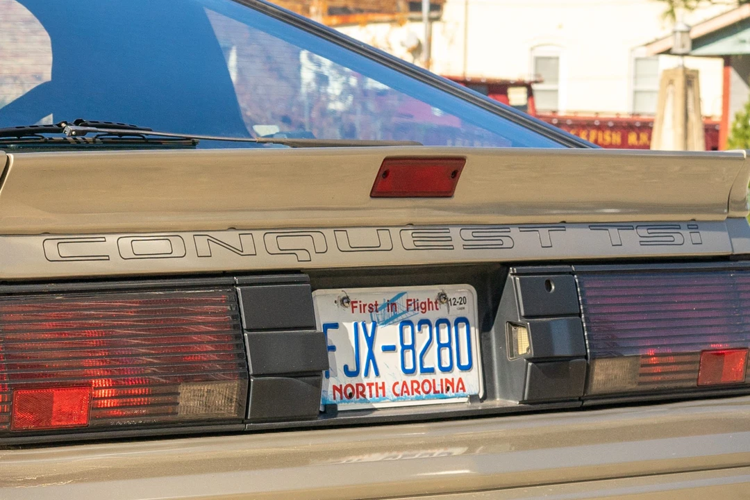 1989 Chrysler Conquest - Image 29 of 31