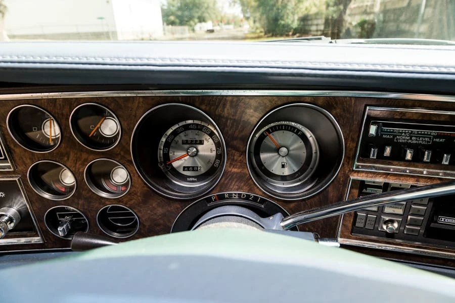 1989 Chrysler New Yorker - Image 5 of 12