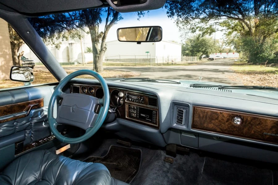 1989 Chrysler New Yorker - Image 3 of 12