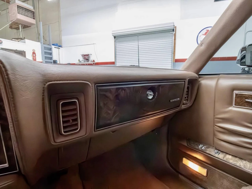 1989 Chrysler New Yorker - Image 31 of 31