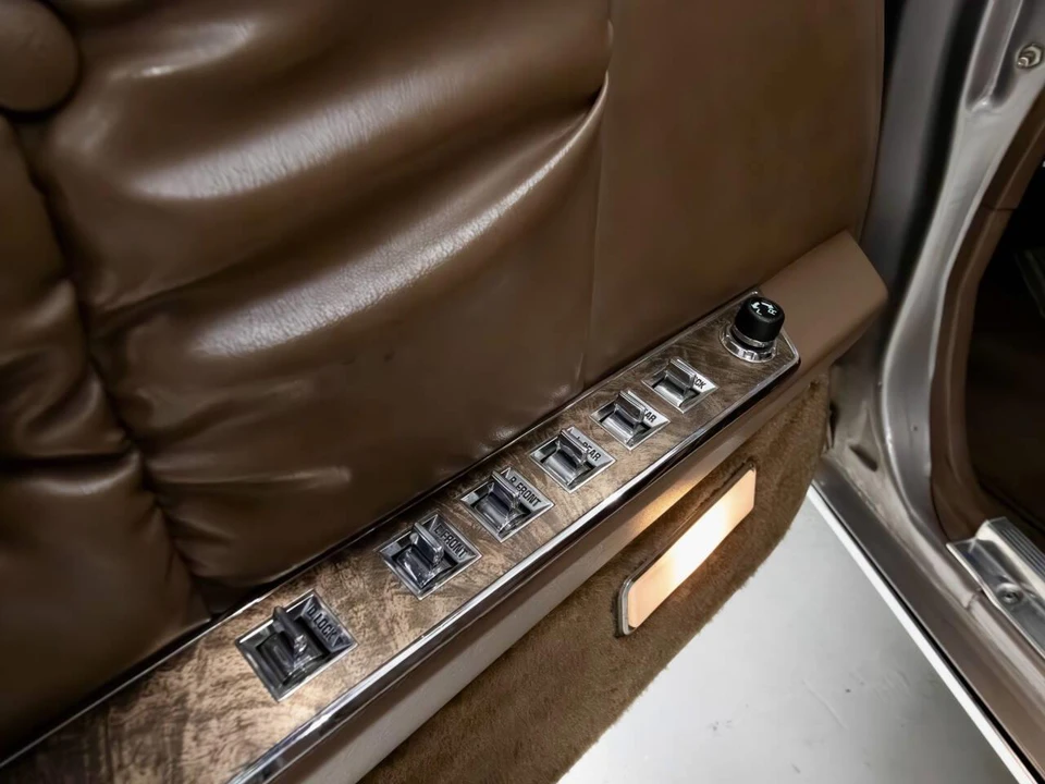 1989 Chrysler New Yorker - Image 25 of 31