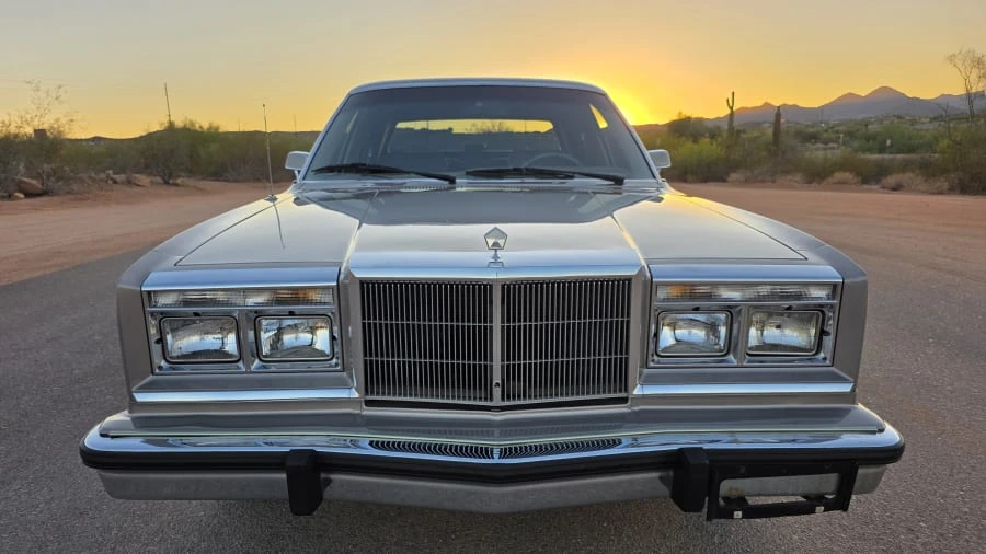 1989 Chrysler New Yorker - Image 4 of 26