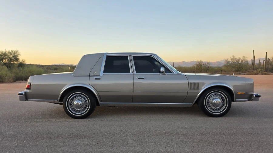 1989 Chrysler New Yorker - Image 2 of 26