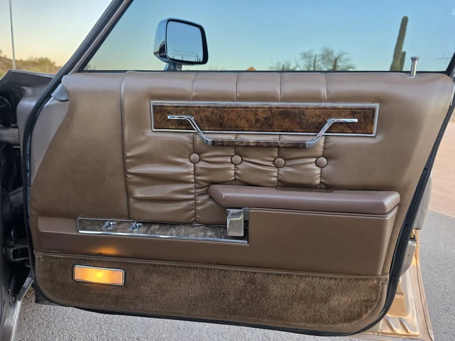 1989 Chrysler New Yorker - Image 21 of 26