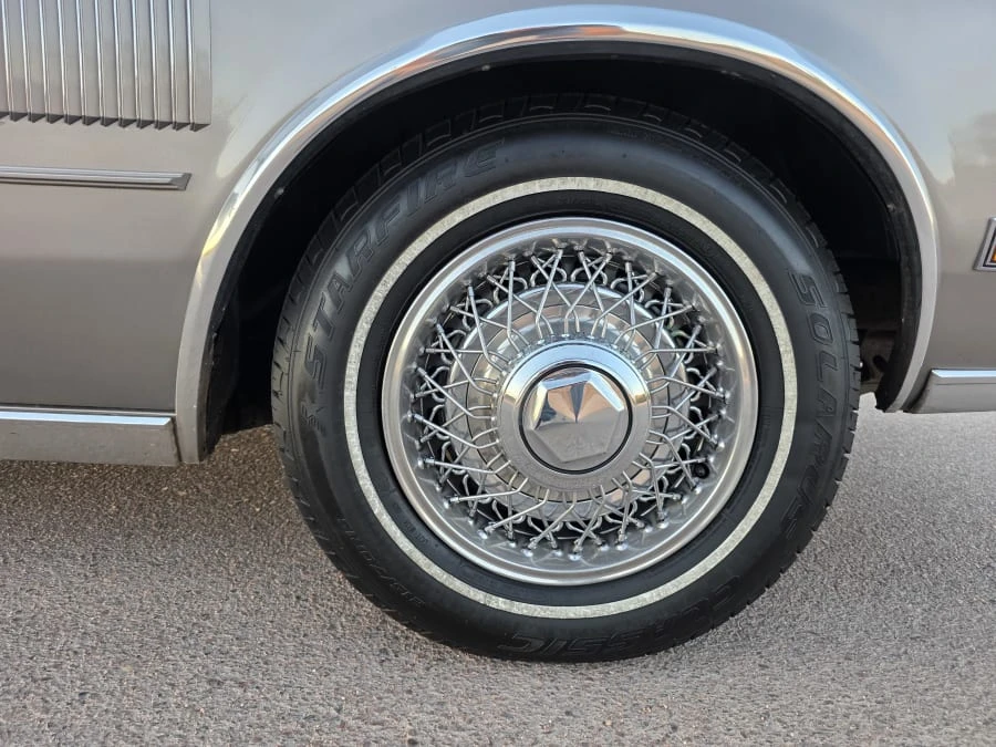 1989 Chrysler New Yorker - Image 10 of 26