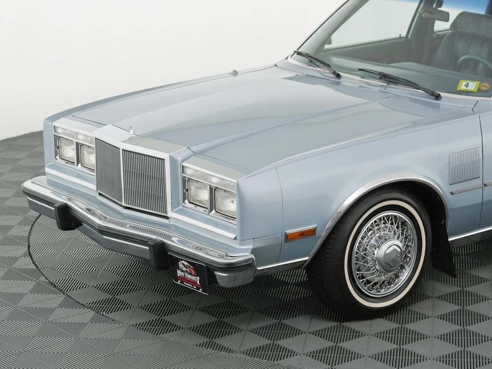 1989 Chrysler New Yorker - Image 15 of 31