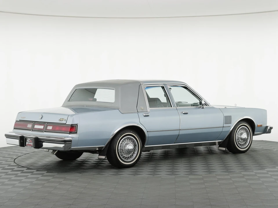 1989 Chrysler New Yorker - Image 8 of 31