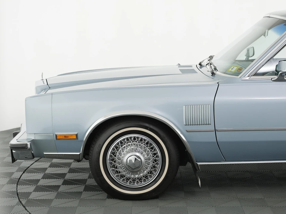 1989 Chrysler New Yorker - Image 17 of 31