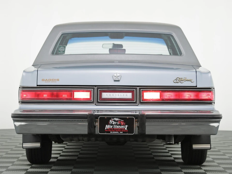 1989 Chrysler New Yorker - Image 7 of 31