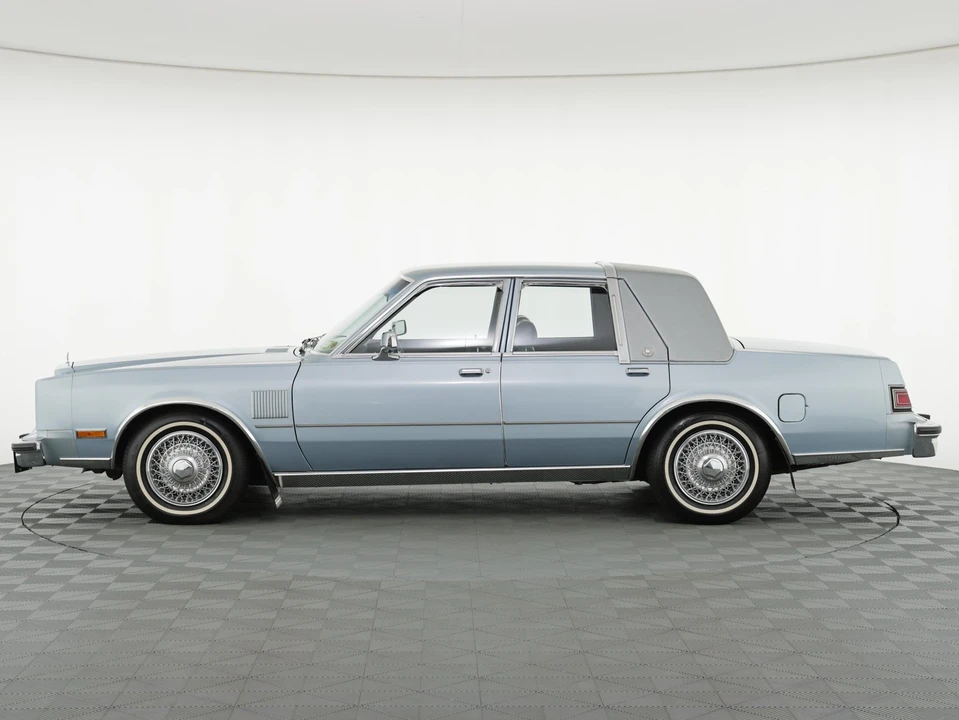 1989 Chrysler New Yorker - Image 4 of 31