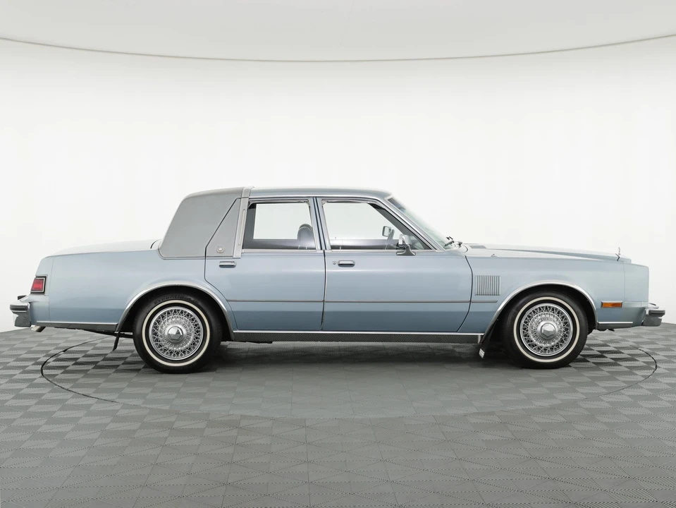 1989 Chrysler New Yorker - Image 9 of 31