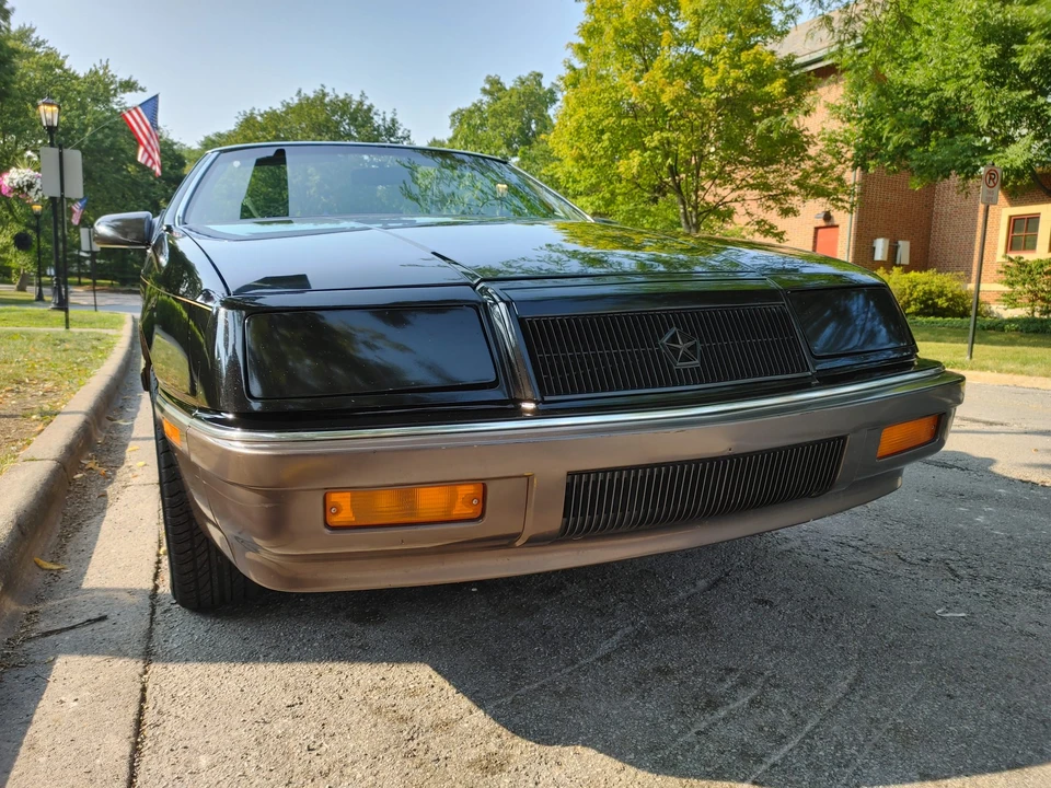 1989 Chrysler LeBaron - Image 20 of 31