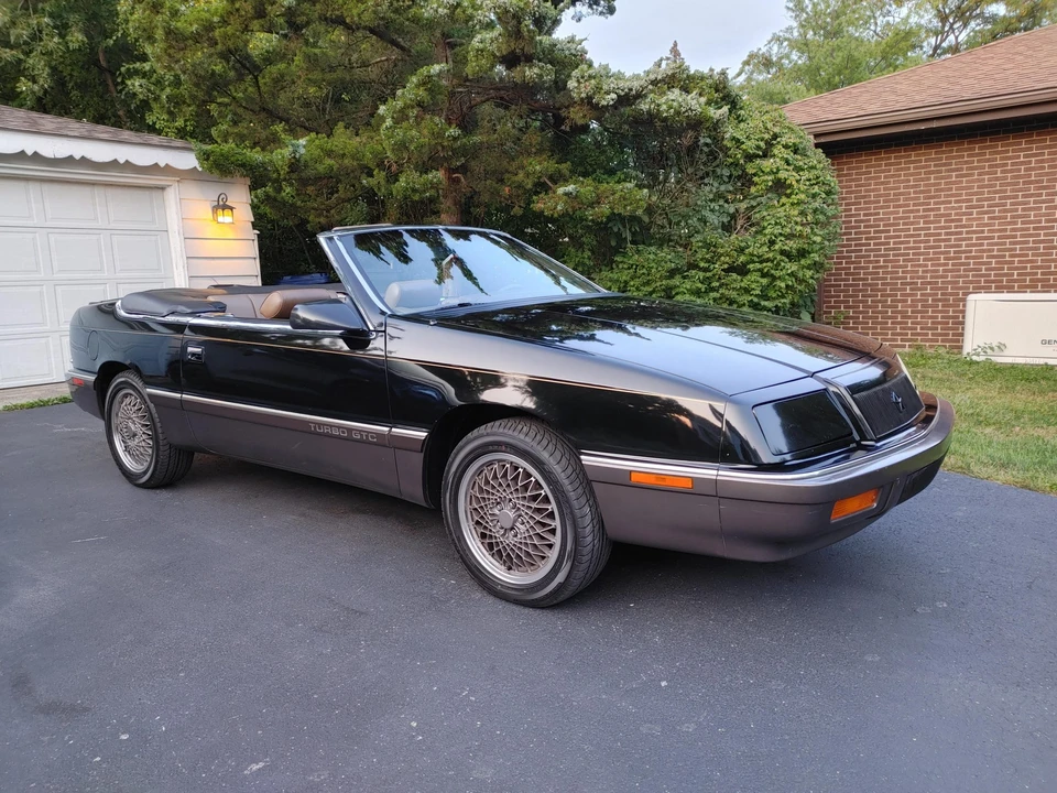1989 Chrysler LeBaron - Image 15 of 31