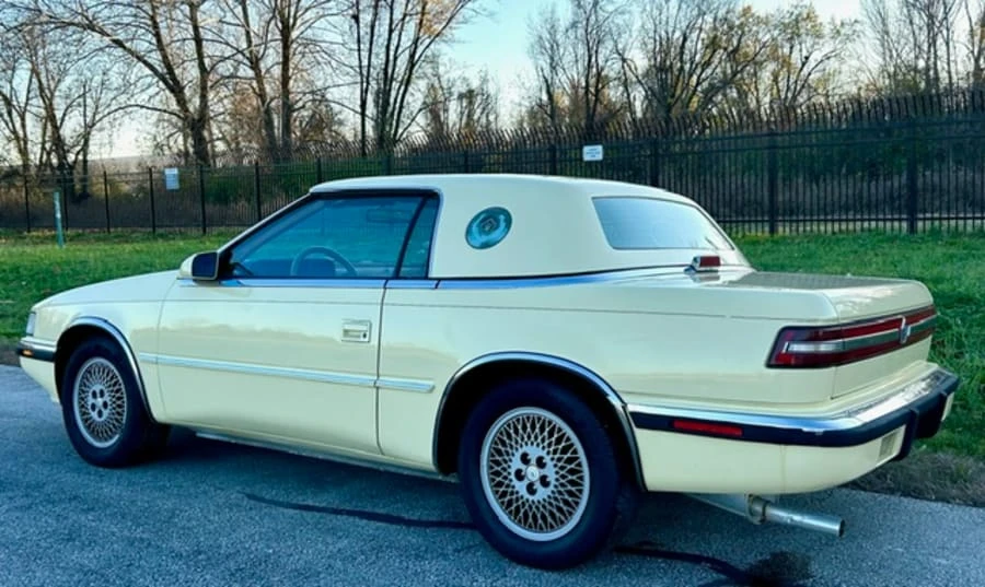 1989 Chrysler TC by Maserati - Image 9 of 20