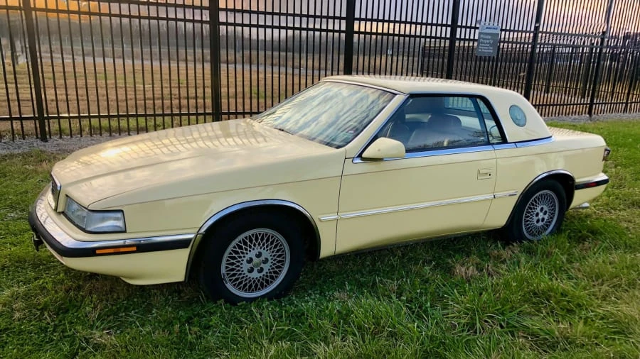 1989 Chrysler TC by Maserati - Image 2 of 20
