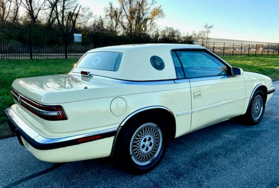 1989 Chrysler TC by Maserati - Image 10 of 20