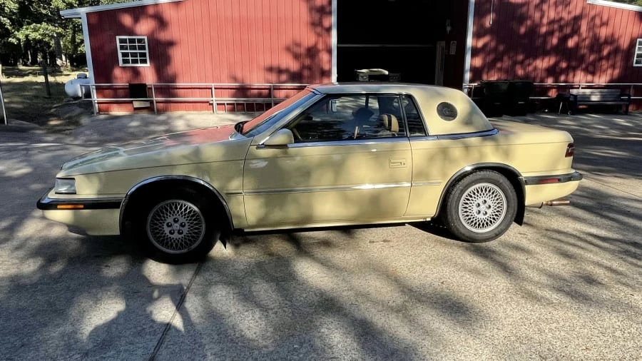 1989 Chrysler TC by Maserati - Image 2 of 7