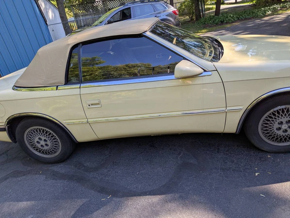 1989 Chrysler TC by Maserati - Image 2 of 7
