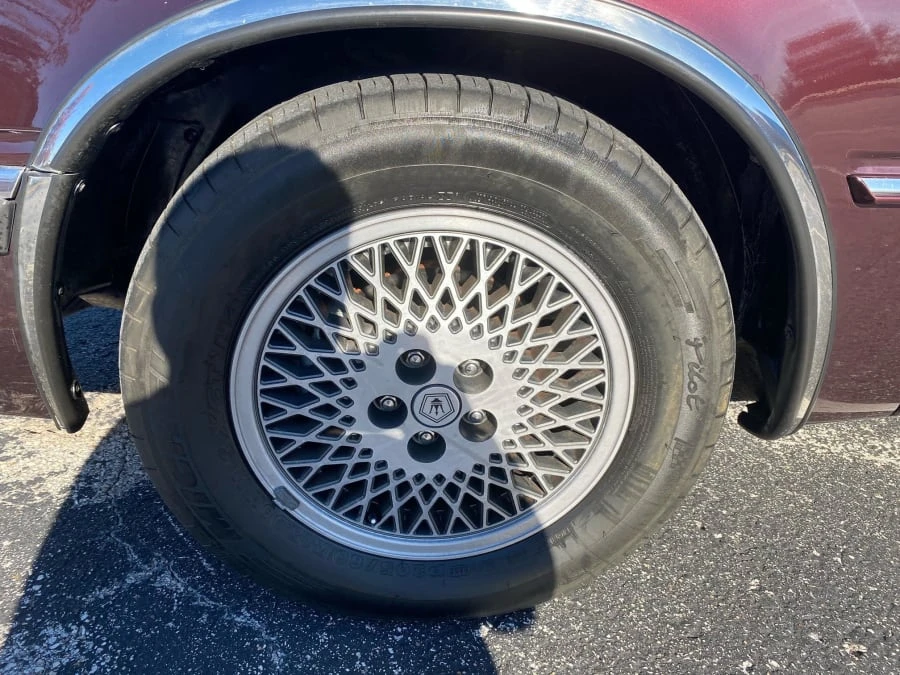 1989 Chrysler TC by Maserati - Image 9 of 23