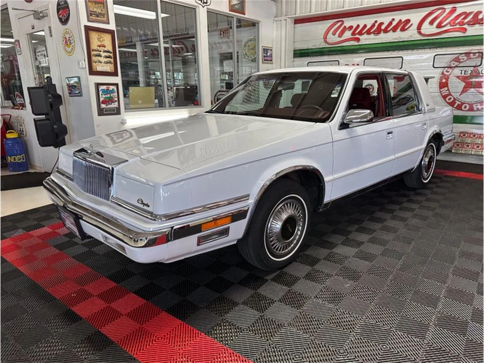 1989 Chrysler New Yorker - Image 9 of 31