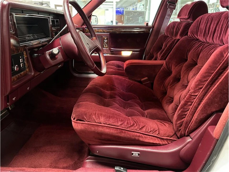 1989 Chrysler New Yorker - Image 15 of 31