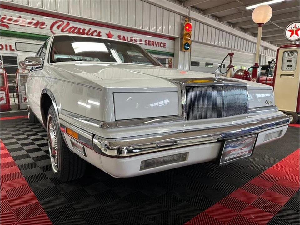 1989 Chrysler New Yorker - Image 4 of 31