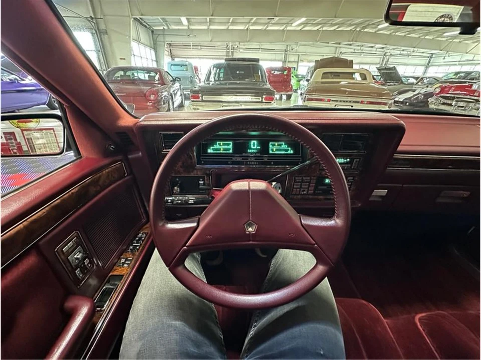 1989 Chrysler New Yorker - Image 20 of 31